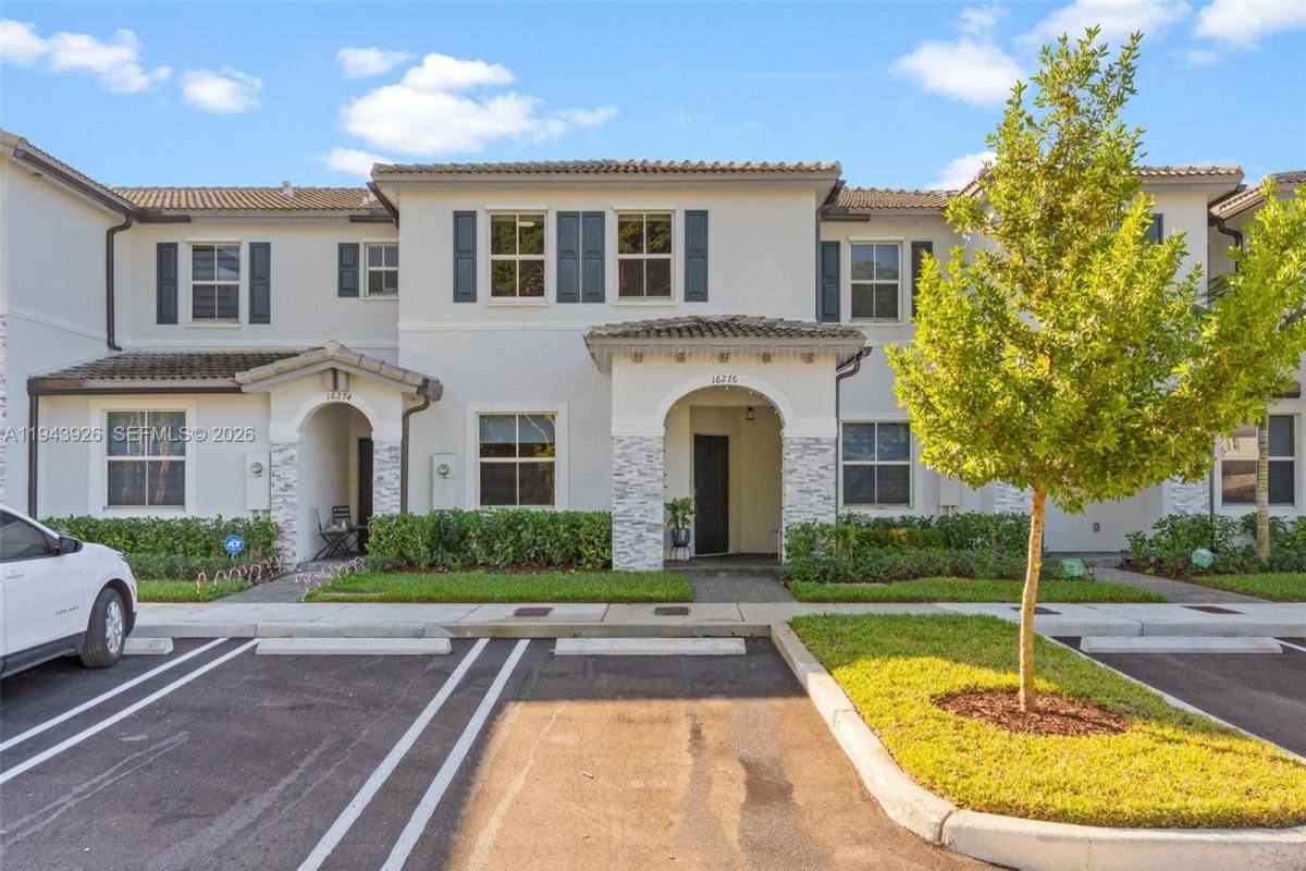 Townhouse for rent at 16276 SW 291st St, Homestead, FL 33033