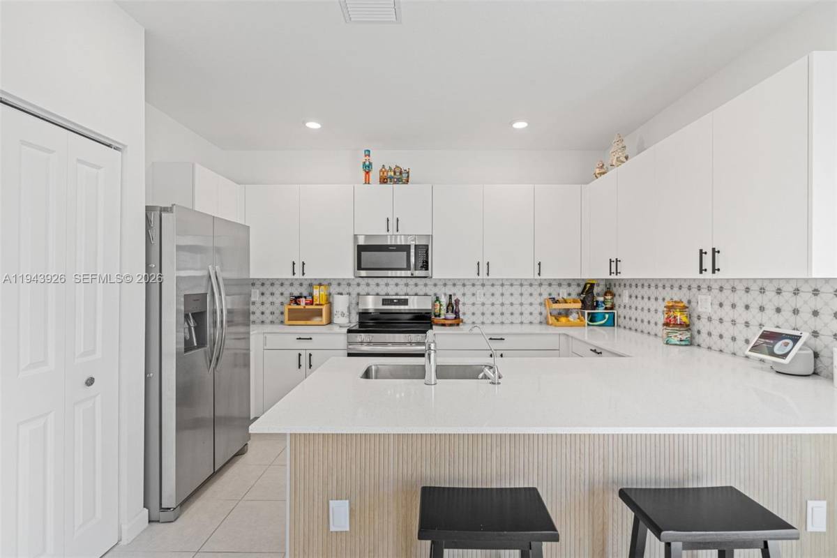 Townhouse for rent at 16276 SW 291st St, Homestead, FL 33033
