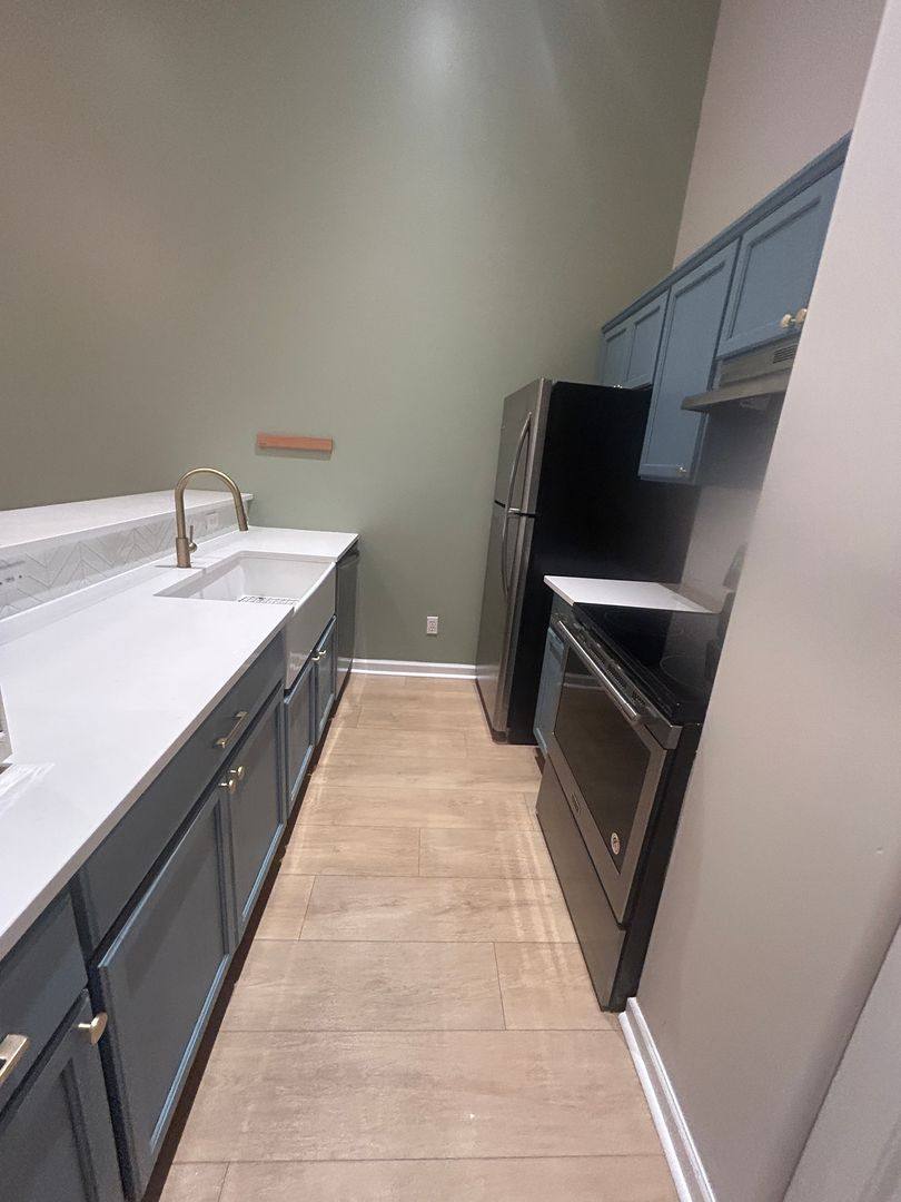 Apartment for rent at 160 State St, Asheville, NC 28806
