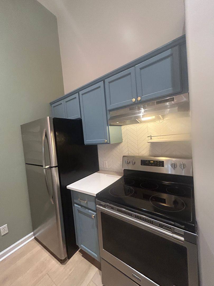 Apartment for rent at 160 State St, Asheville, NC 28806