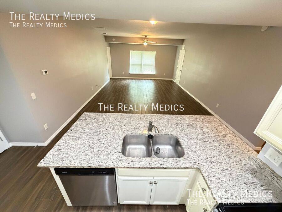 House for rent at 2615 Fair Oaks Dr, Deltona, FL 32738