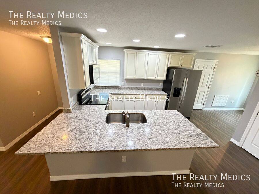 House for rent at 2615 Fair Oaks Dr, Deltona, FL 32738
