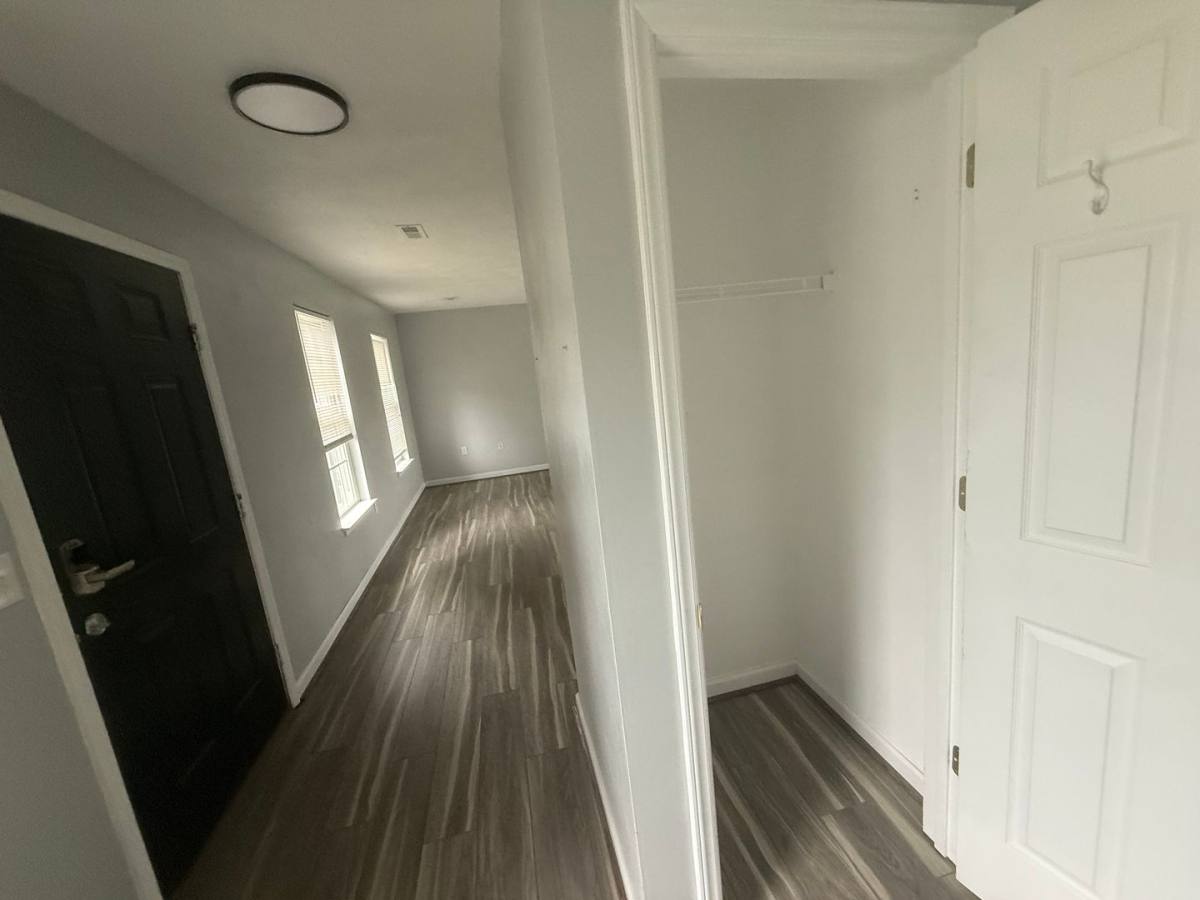 House for rent at 4826 Golfview Dr NE, Roanoke, VA 24019