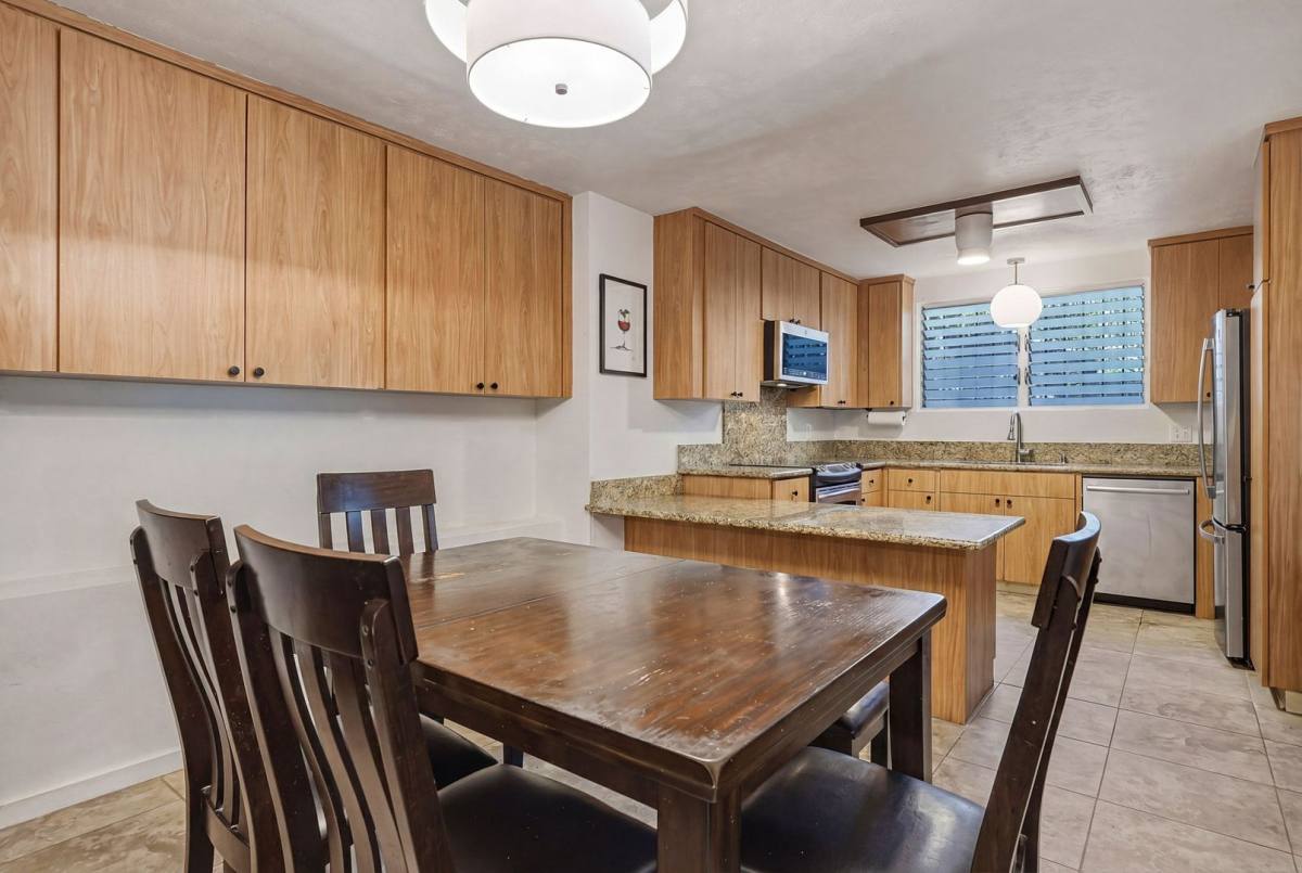 Apartment for rent at 3232 Paty Dr, Honolulu, HI 96822