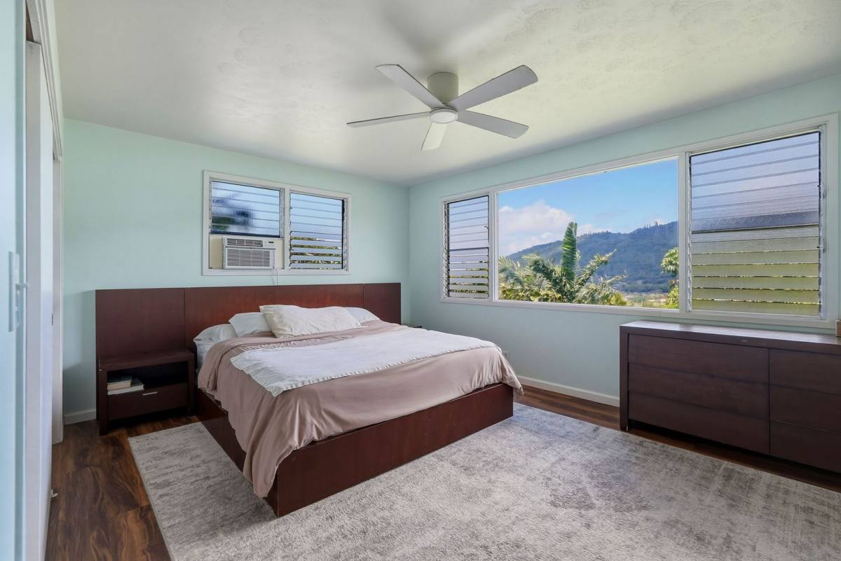 Apartment for rent at 3232 Paty Dr, Honolulu, HI 96822