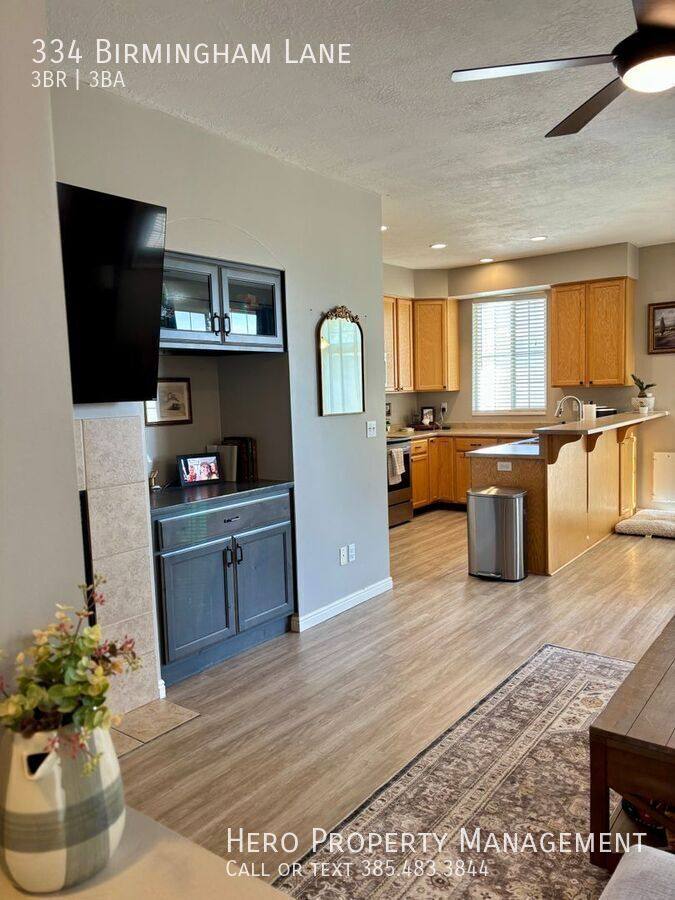 Townhouse for rent at 334 Birmingham Lane, North Salt Lake, UT 84054