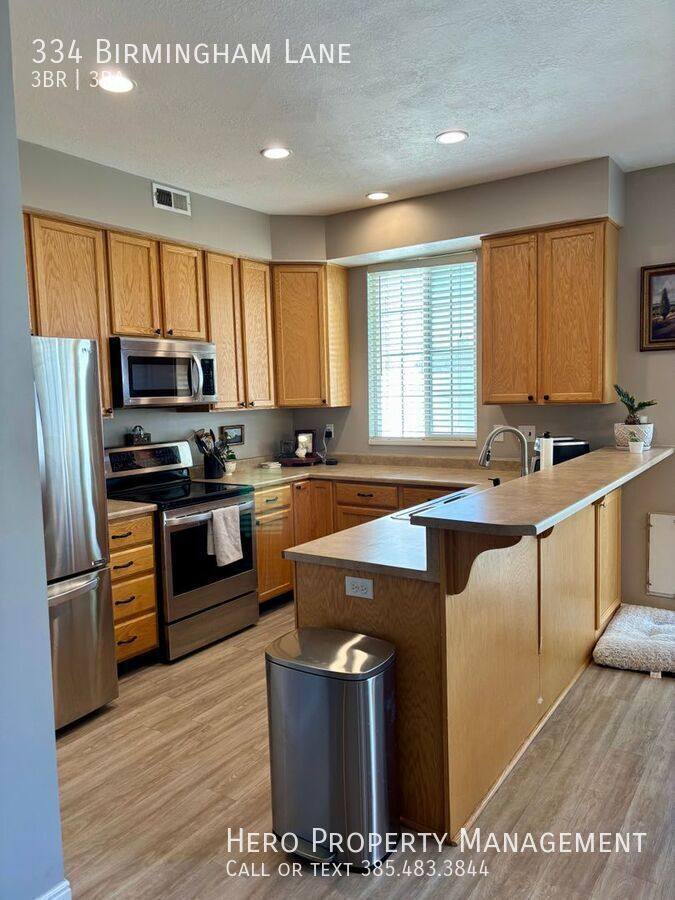 Townhouse for rent at 334 Birmingham Lane, North Salt Lake, UT 84054