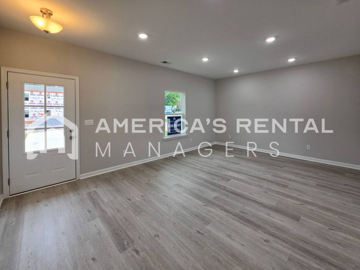 House for rent at 89 Park Dr S, Clanton, AL 35045