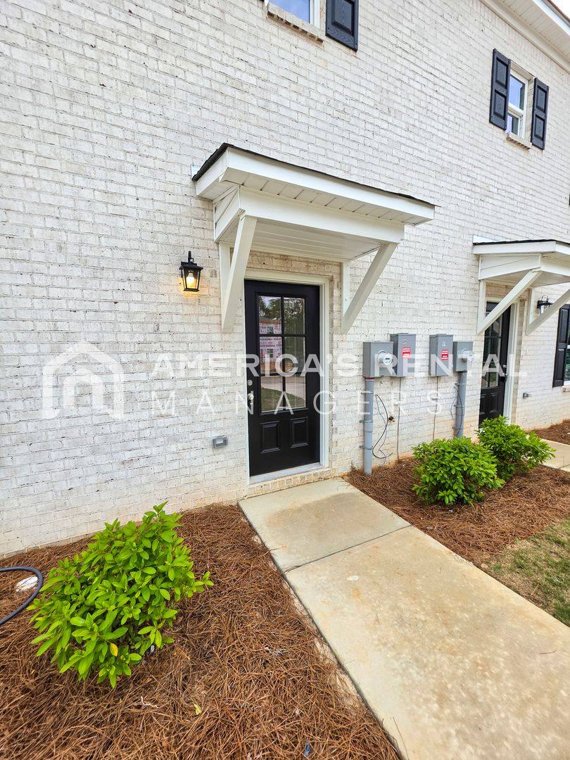 House for rent at 89 Park Dr S, Clanton, AL 35045