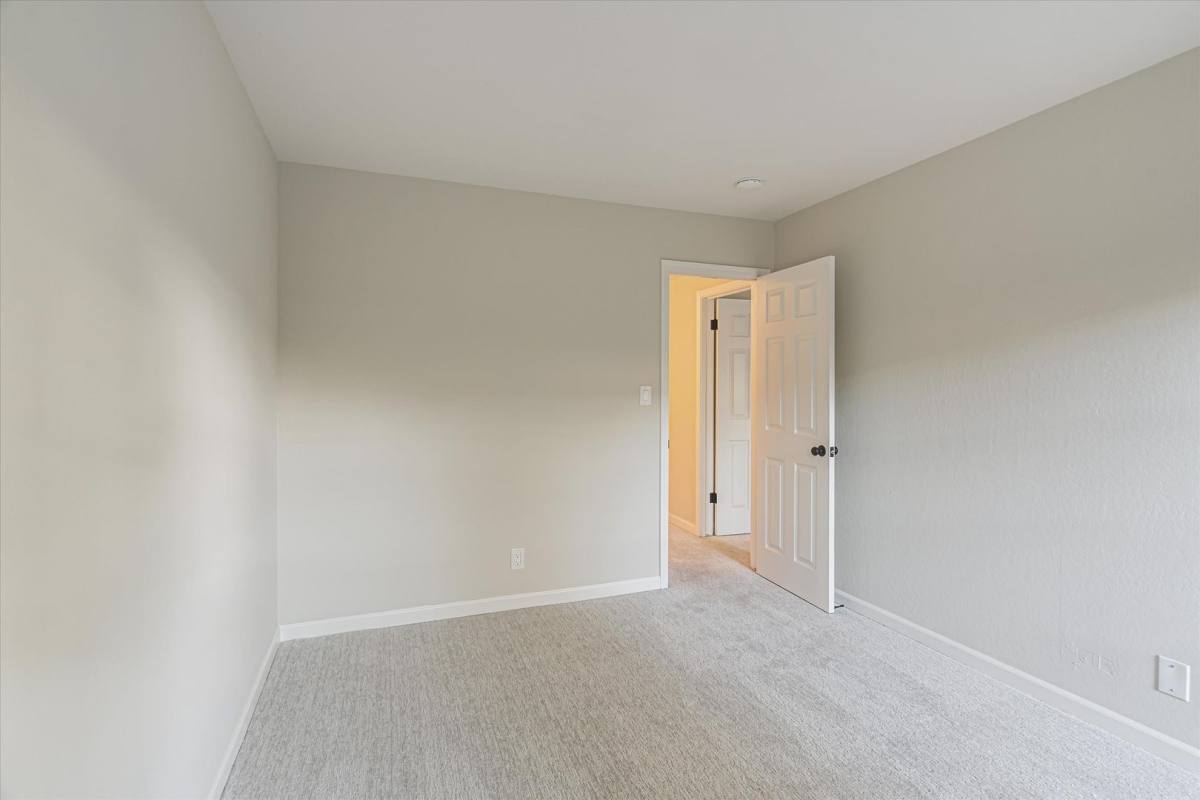 Apartment for rent at 109 Cleland Ave, Los Gatos, CA 95030