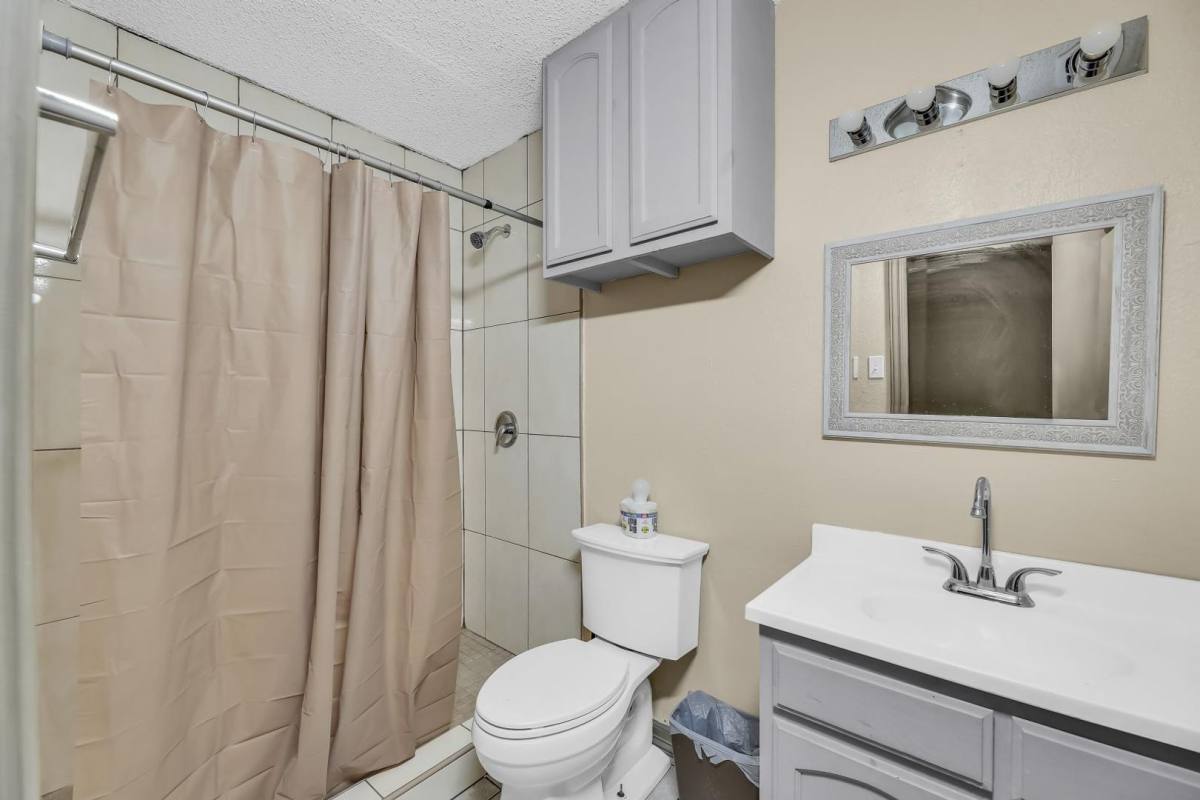 Apartment for rent at 440 W Siesta St, Pharr, TX 78577
