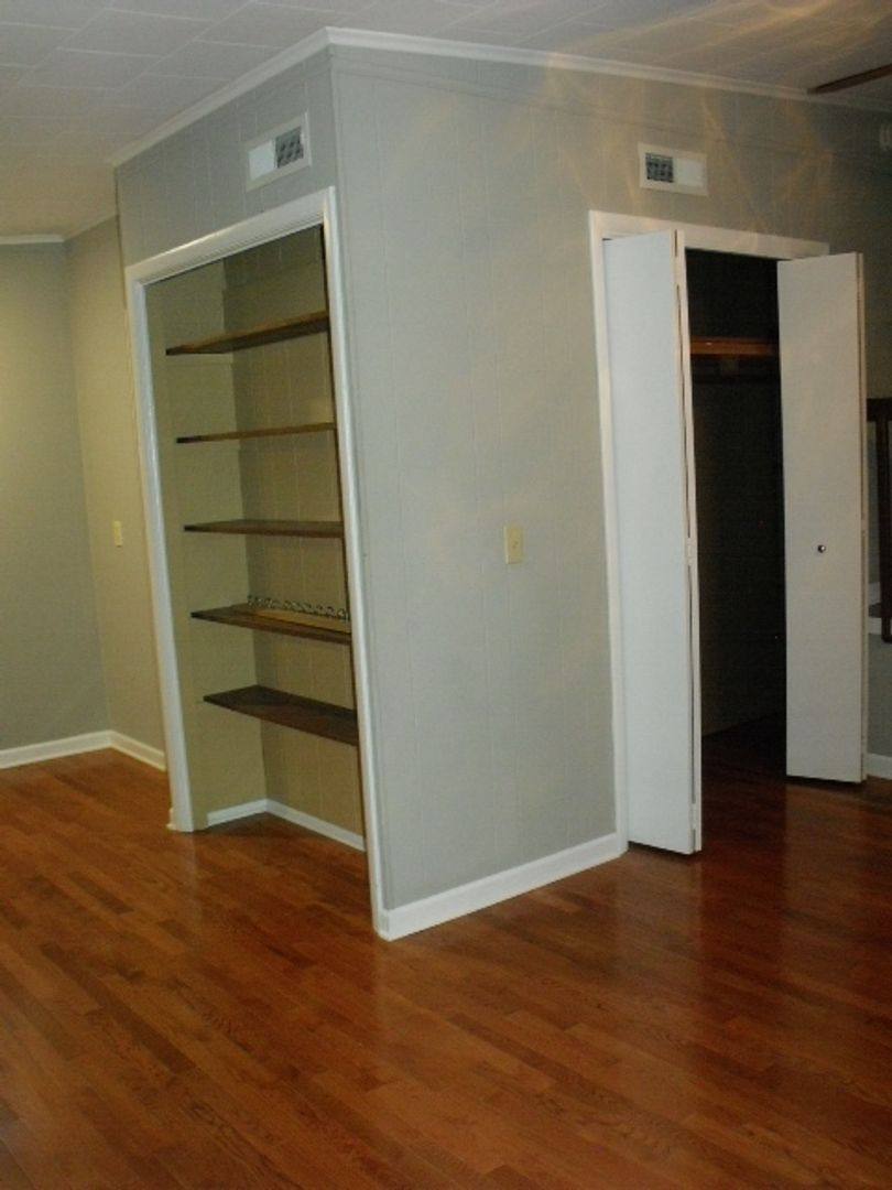 House for rent at 901 Johnson Ave, Johnson City, TN 37604