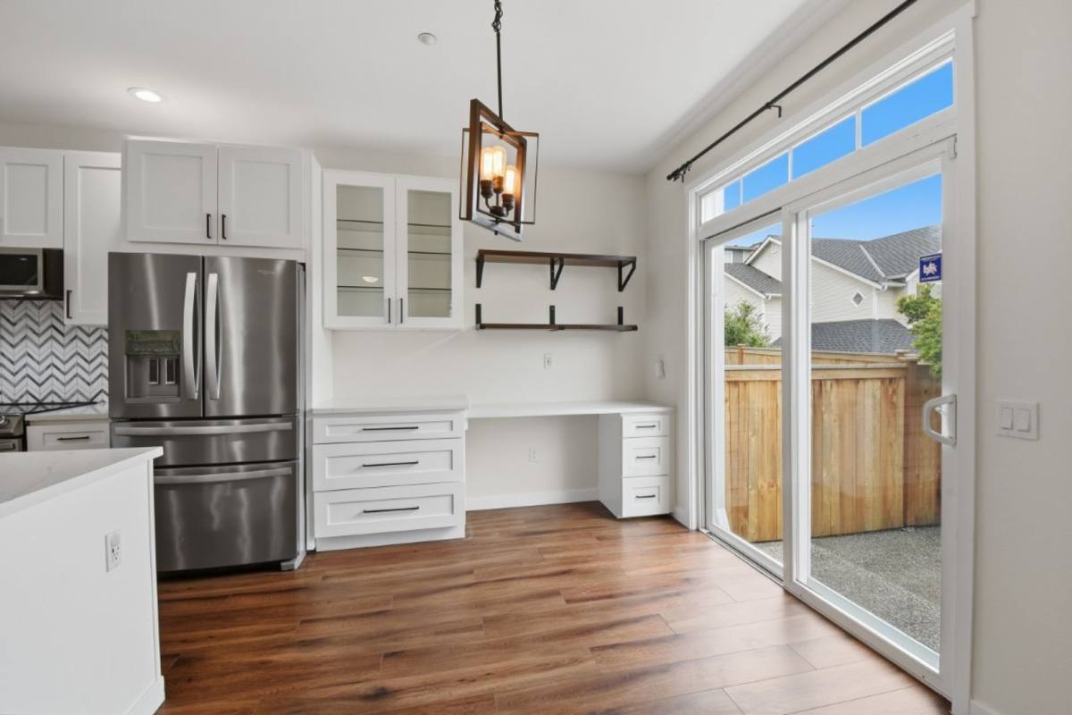 Townhouse for rent at 16529 48th Ave W, Edmonds, WA 98026