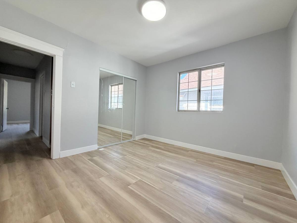 House for rent at 1080 Orange Ave, Long Beach, CA 90813