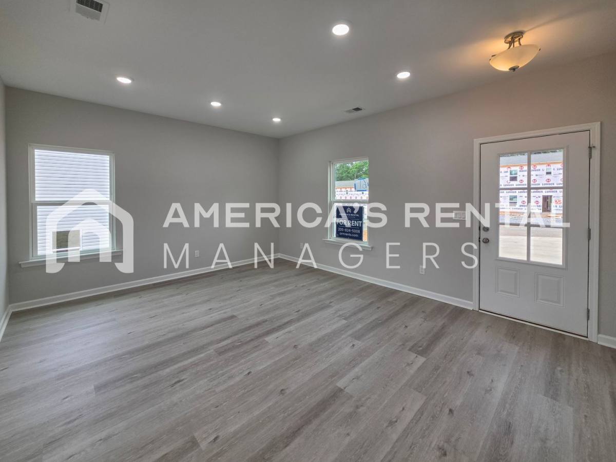 Townhouse for rent at 91 Park Dr S, Clanton, AL 35045