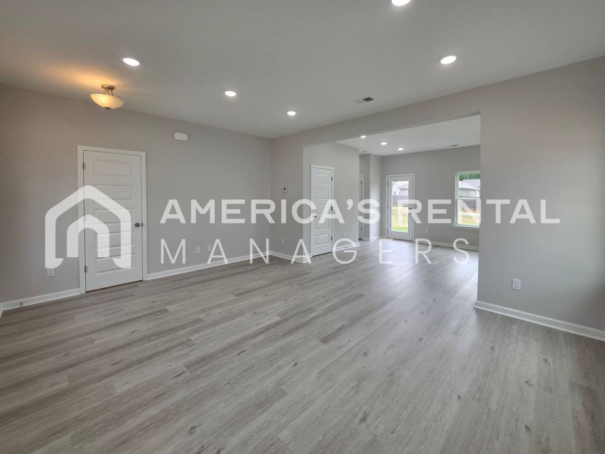 Townhouse for rent at 91 Park Dr S, Clanton, AL 35045
