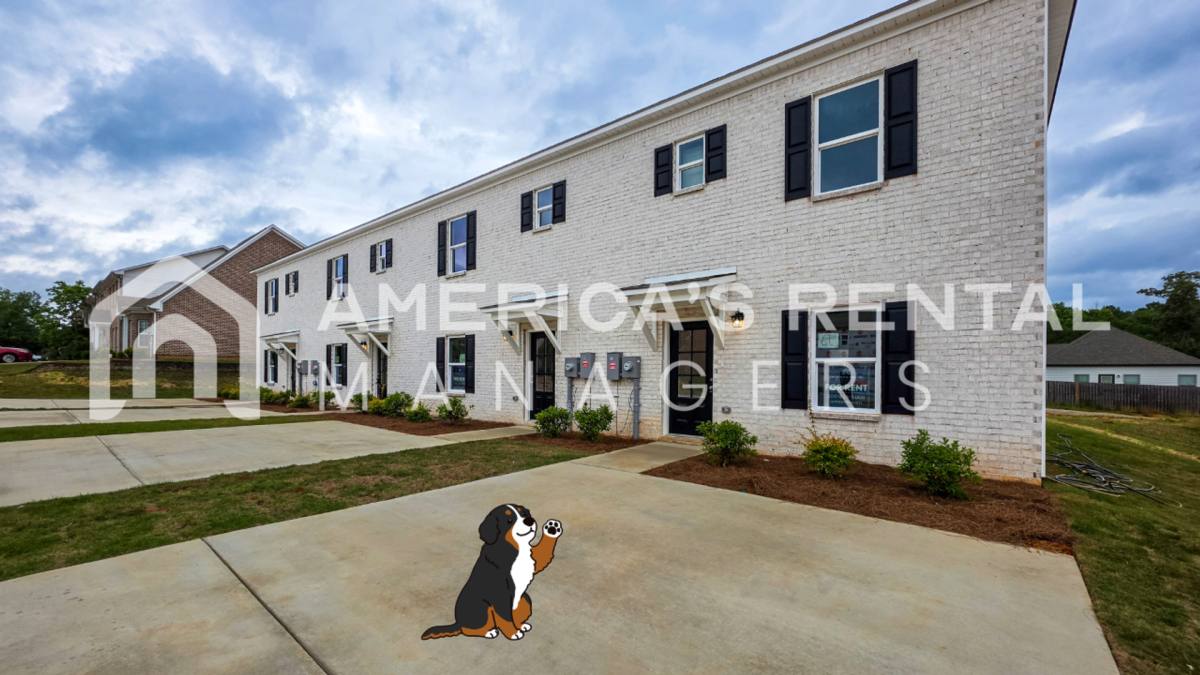 Townhouse for rent at 91 Park Dr S, Clanton, AL 35045