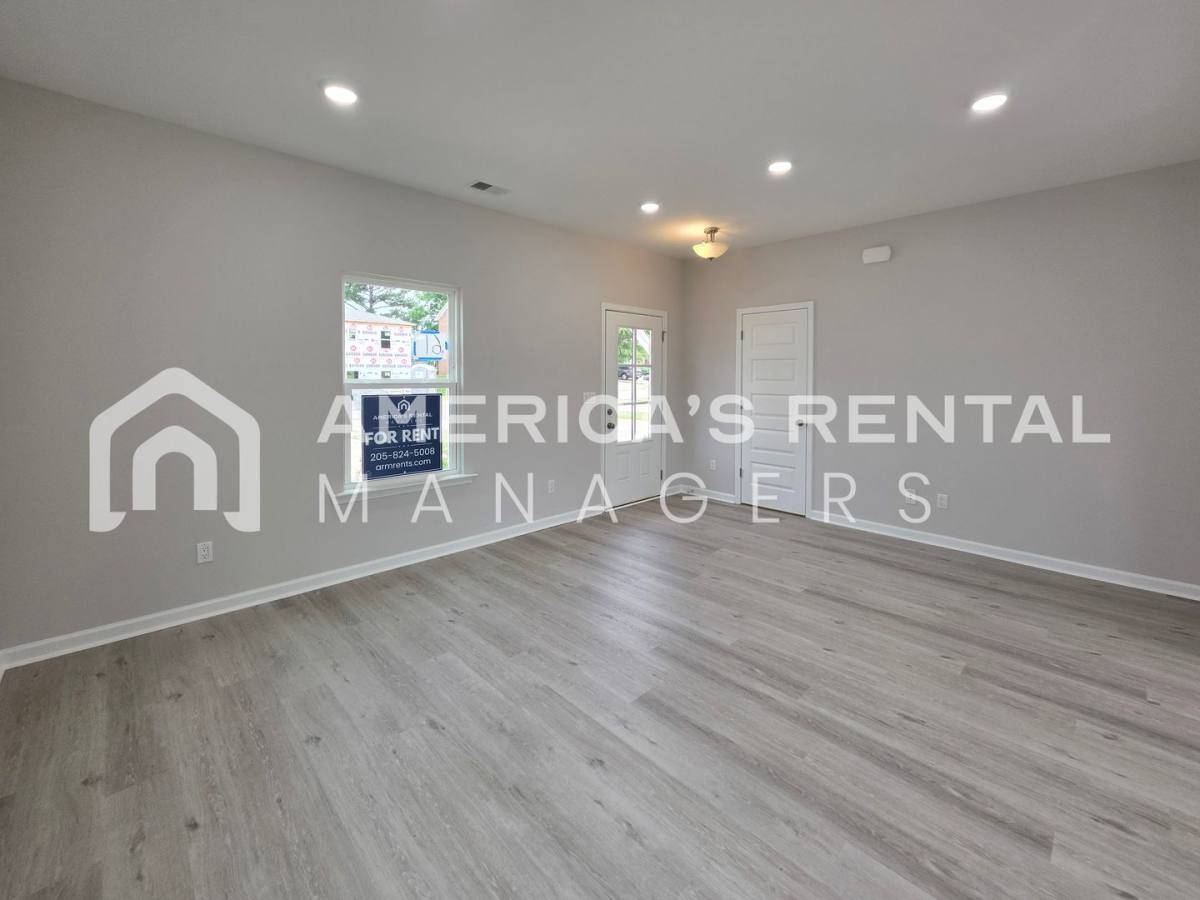 Townhouse for rent at 91 Park Dr S, Clanton, AL 35045