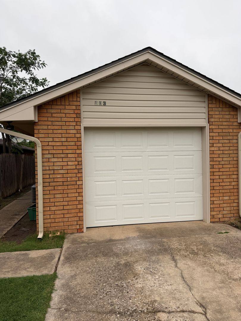 Apartment for rent at 211-213 Skylark Court, Norman, OK 73069