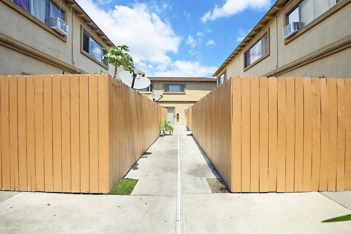 Townhouse for rent at 15735-15743 Eucalyptus Ave, Bellflower, CA 90706