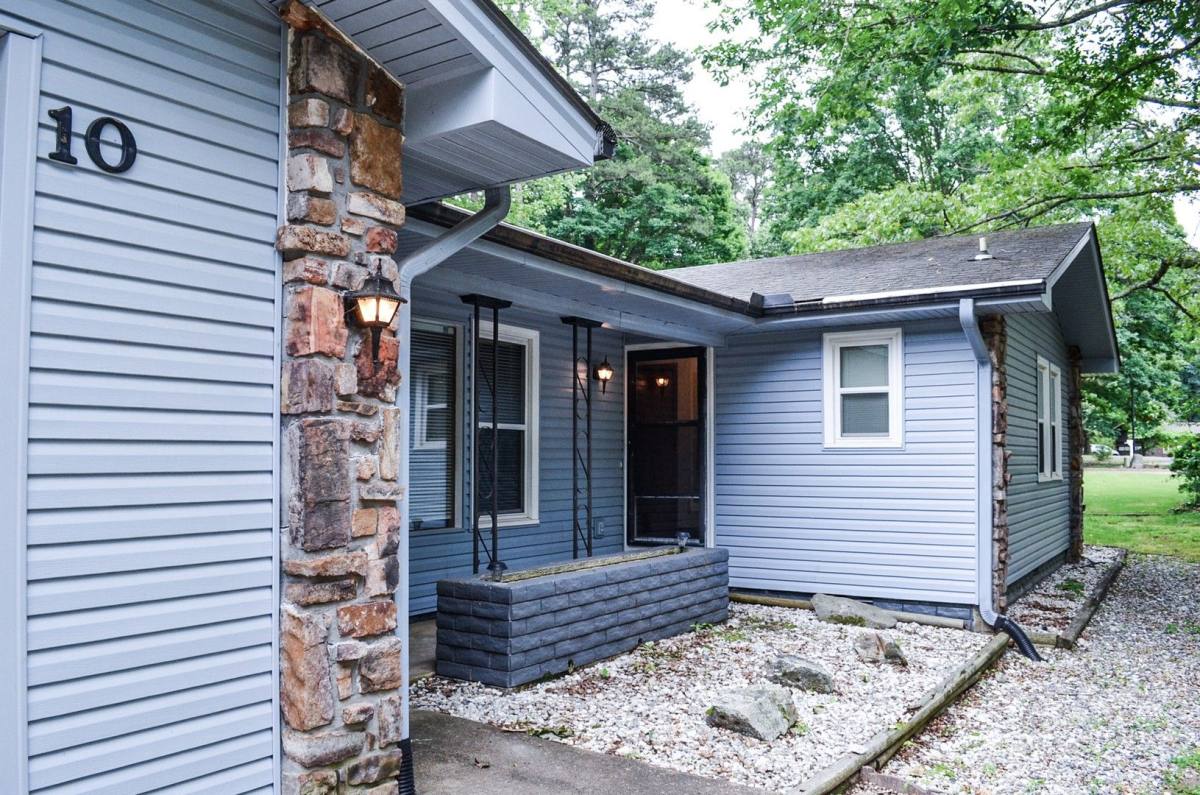 House for rent at 10 Frontera Circle, Hot Springs Village, AR 71909