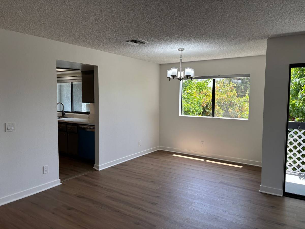 Apartment for rent at 627 Orange Grove Ave, Glendale, CA 91205