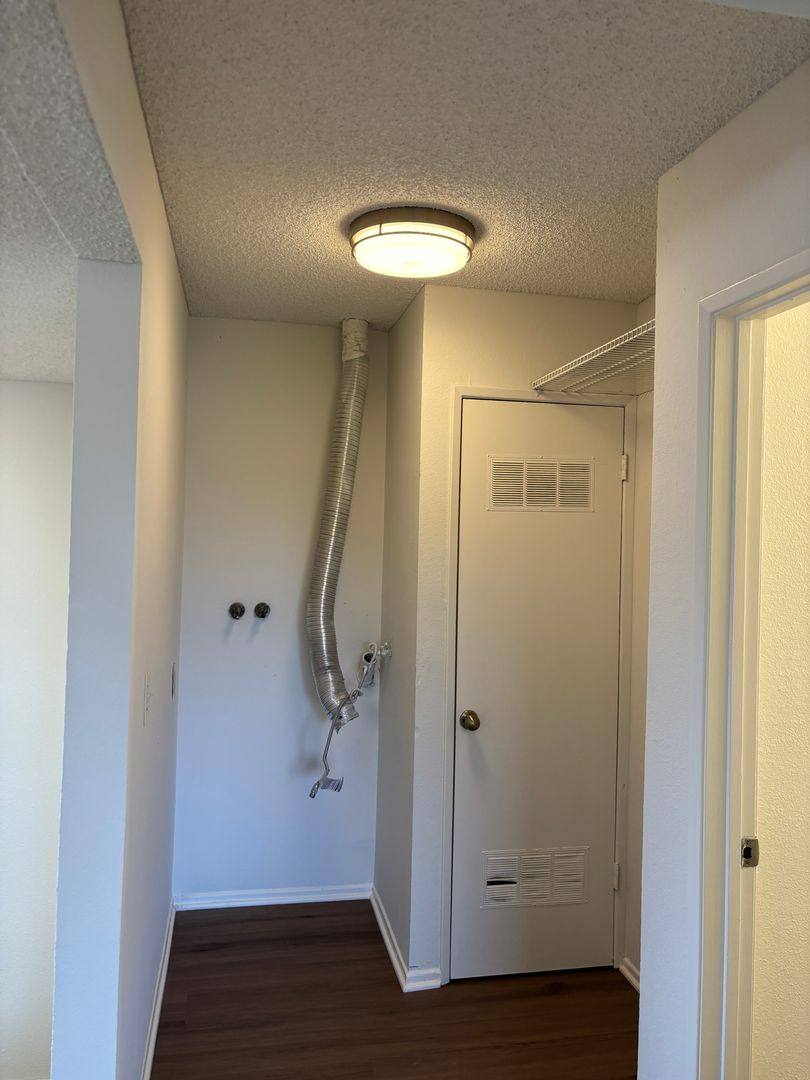 Apartment for rent at 627 Orange Grove Ave, Glendale, CA 91205