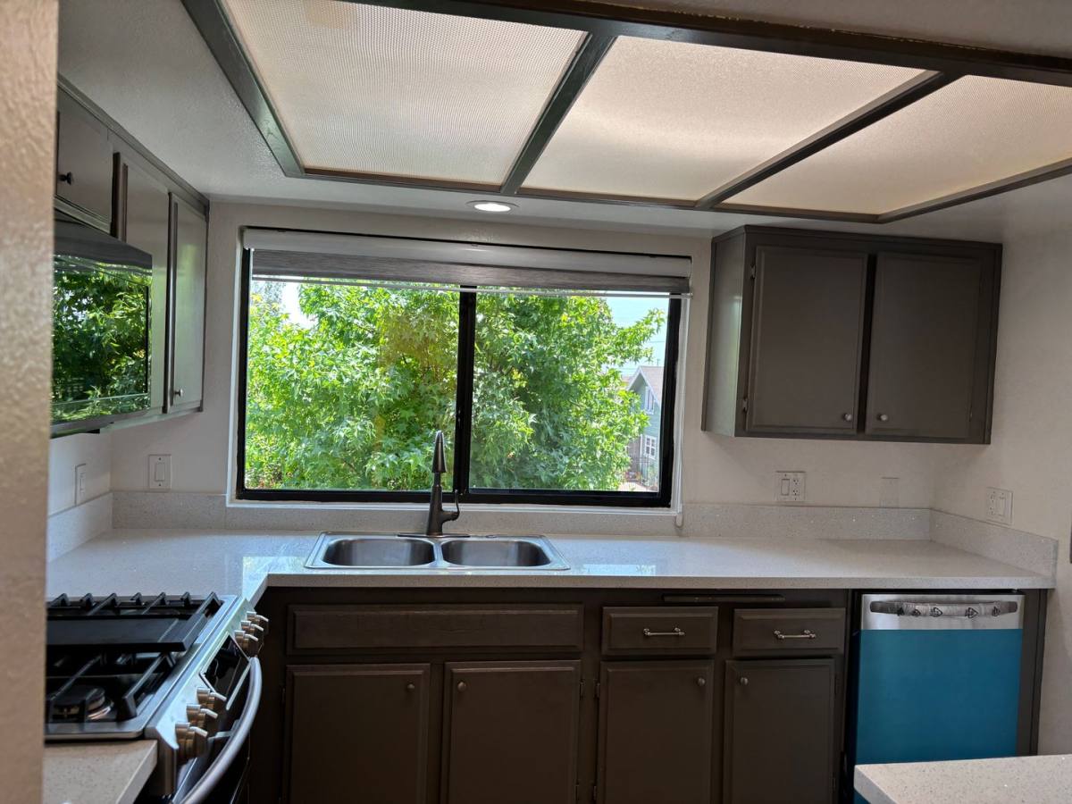 Apartment for rent at 627 Orange Grove Ave, Glendale, CA 91205