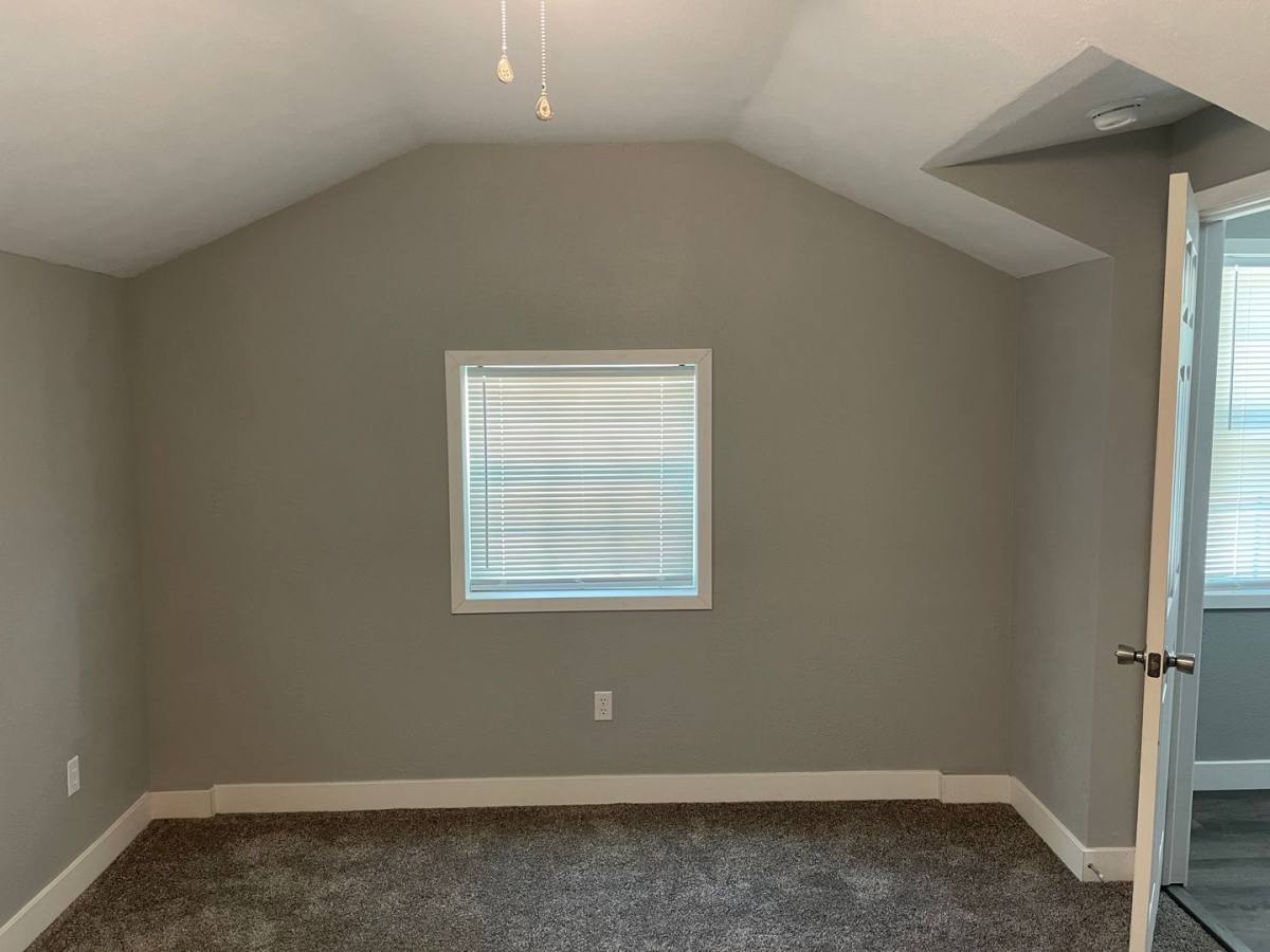 House for rent at 212 W Blaze Rd, Mount Vernon, MO 65712
