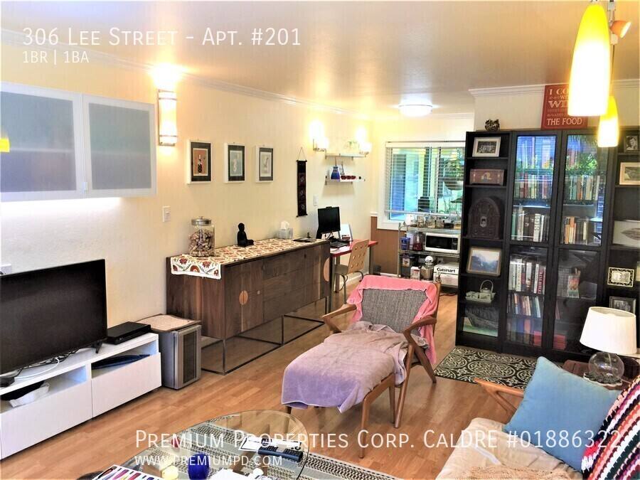 Apartment for rent at 306 Lee St, Oakland, CA 94610