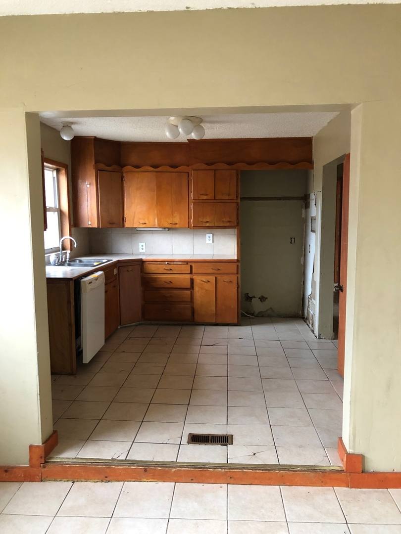 House for rent at 1904 E Mohawk Blvd, Tulsa, OK 74110