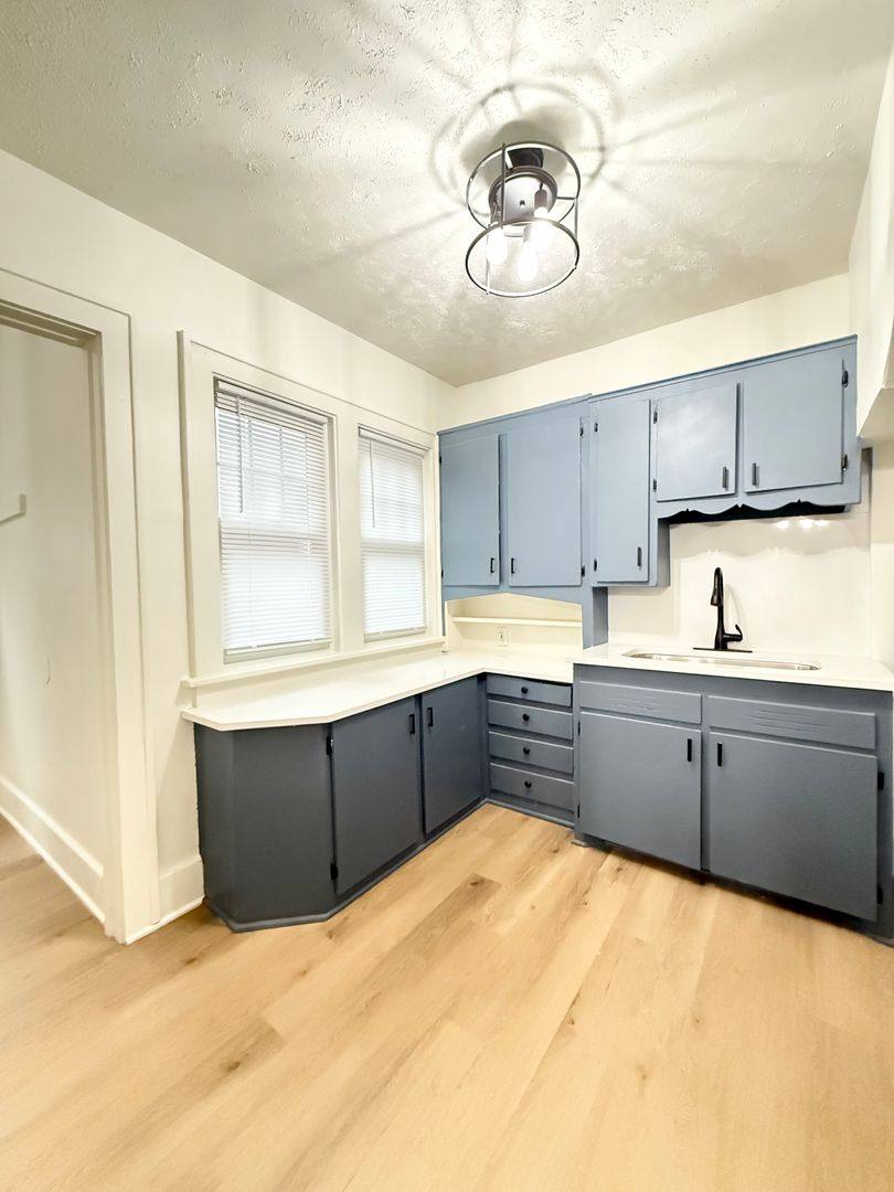 Townhouse for rent at 303 N 38th St, Omaha, NE 68131