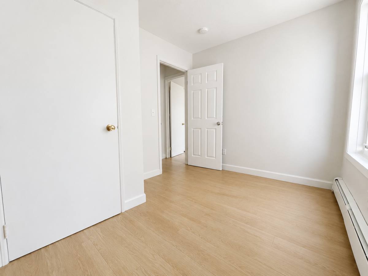 Apartment for rent at 3972 Bronx Blvd, Bronx, NY 10466