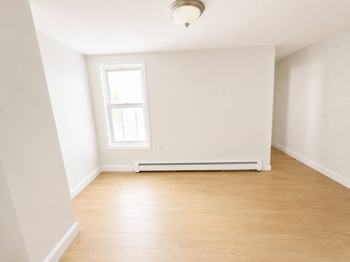 Apartment for rent at 3972 Bronx Blvd, Bronx, NY 10466