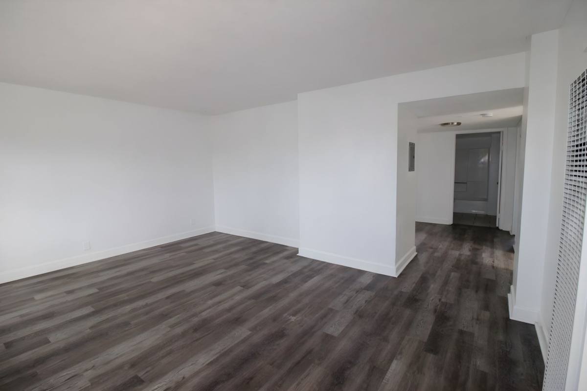 Apartment for rent at 11306-08 S Figueroa St, Los Angeles, CA 90061