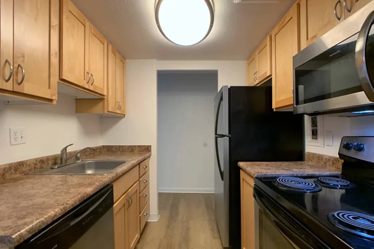 600 9th Ave, Seattle, WA 98104 - Apartment for Rent - Image 10