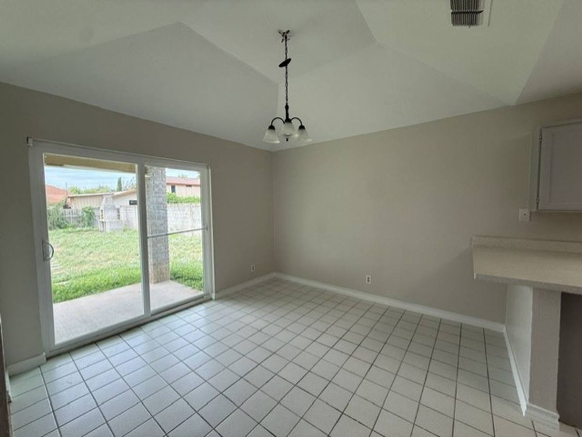 House for rent at 1208 N Oakmont, Laredo, TX 78045