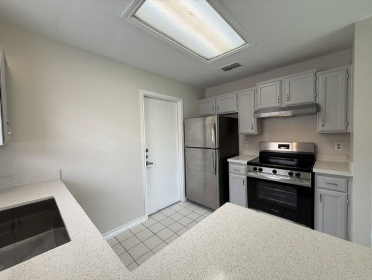 House for rent at 1208 N Oakmont, Laredo, TX 78045