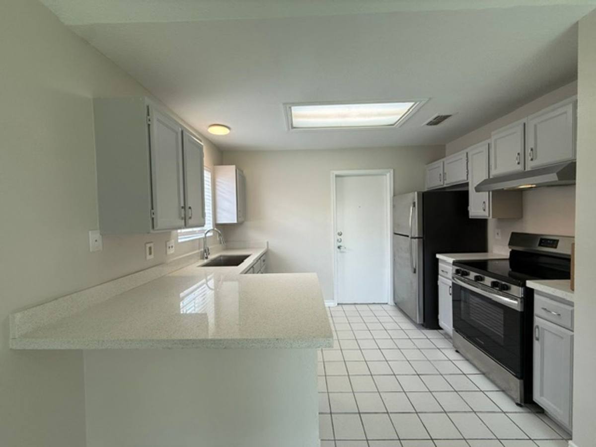 House for rent at 1208 N Oakmont, Laredo, TX 78045