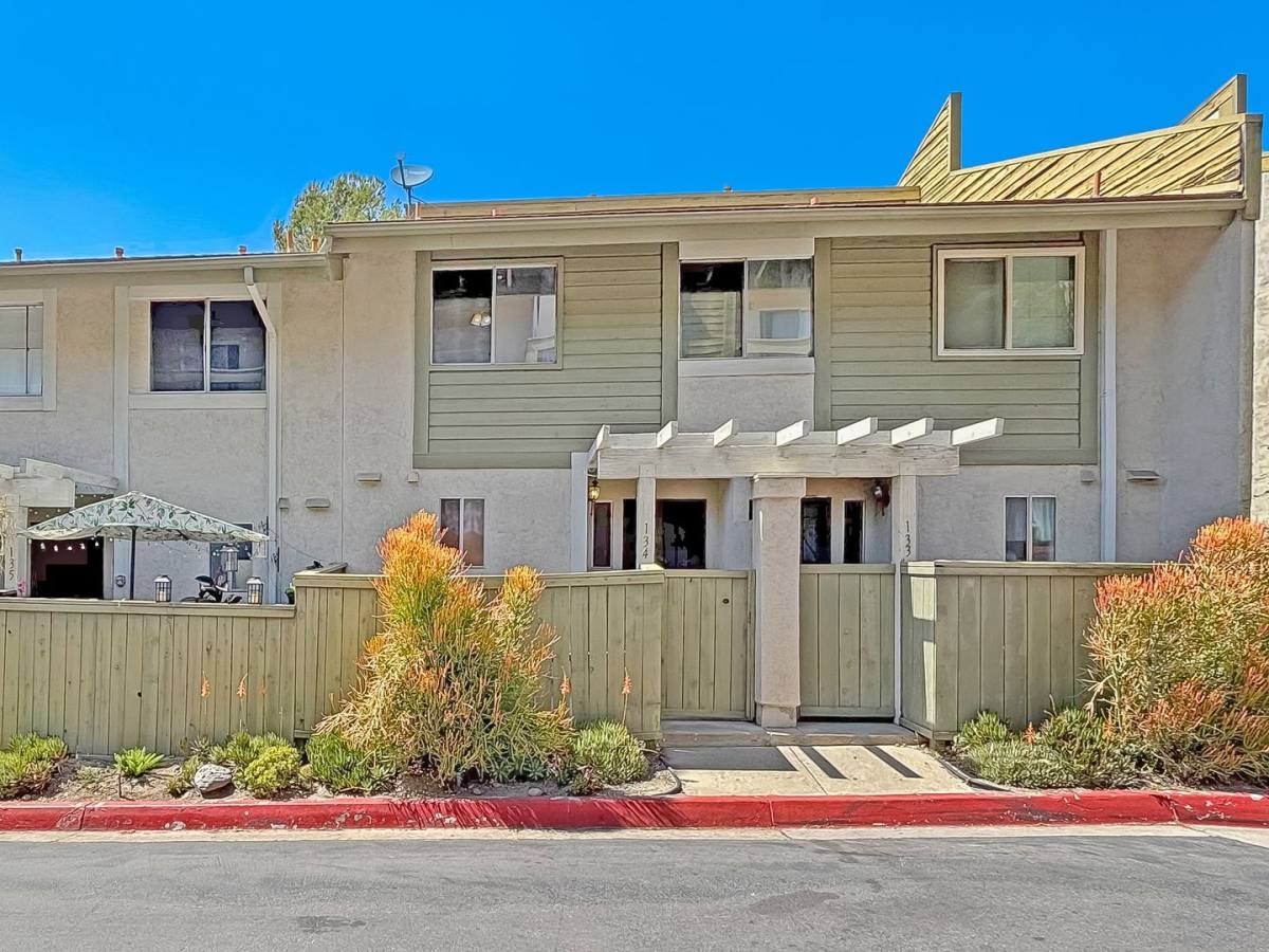 Townhouse for rent at 3972 60th St, San Diego, CA 92115