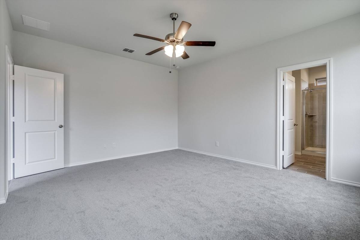 House for rent at 2330 Aspen Hill Dr, Forney, TX 75126