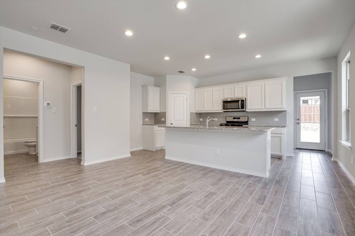 House for rent at 2330 Aspen Hill Dr, Forney, TX 75126