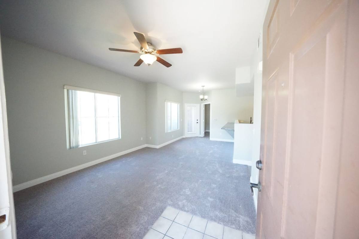 Apartment for rent at 10245 S Maryland Parkway, Las Vegas, NV 89183