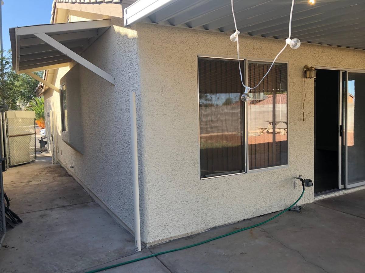 House for rent at 916 Clubview Dr, Henderson, NV 89015