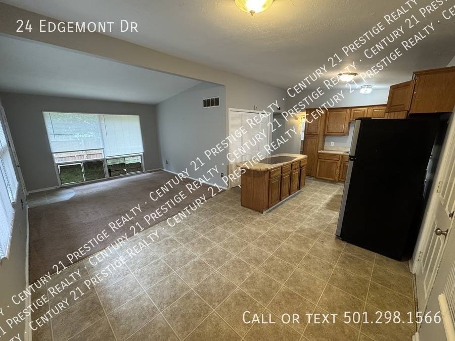 House for rent at 24 Edgemont Dr, Little Rock, AR 72209