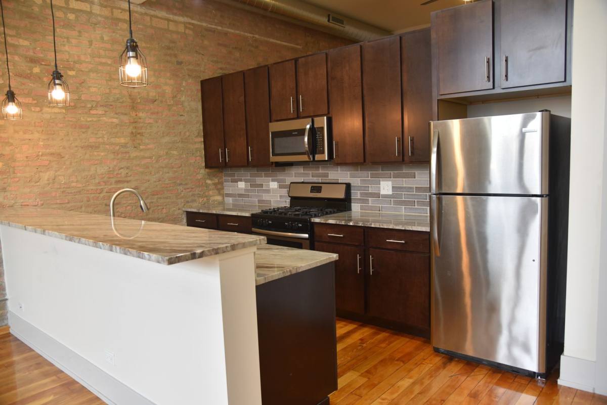 Apartment for rent at 1432 W 21st St, Chicago, IL 60608