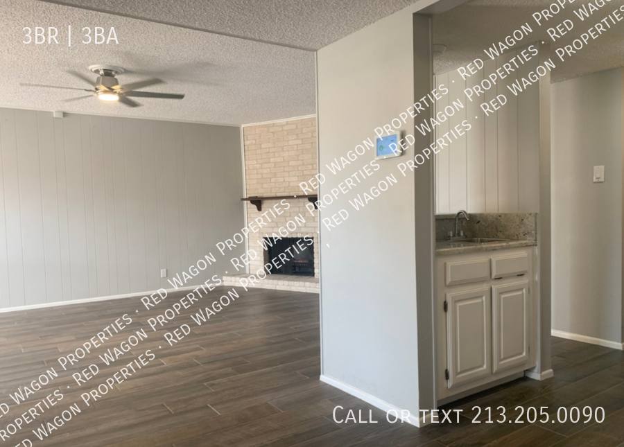 Townhouse for rent at 5838 Royal Bend, San Antonio, TX 78239
