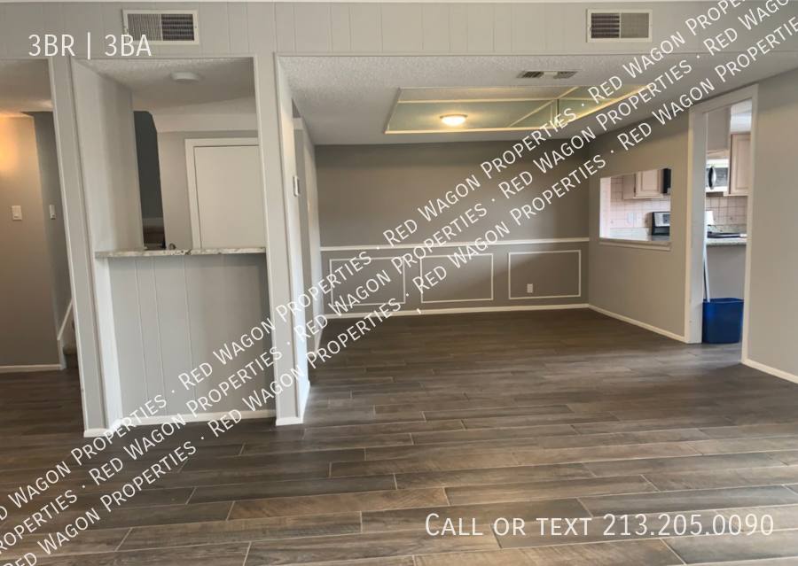 Townhouse for rent at 5838 Royal Bend, San Antonio, TX 78239