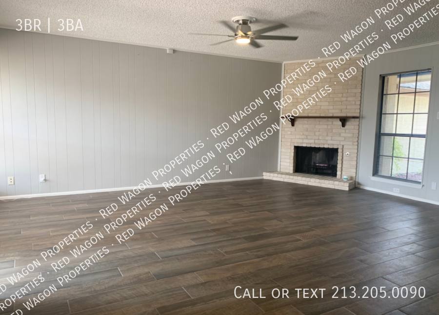 Townhouse for rent at 5838 Royal Bend, San Antonio, TX 78239