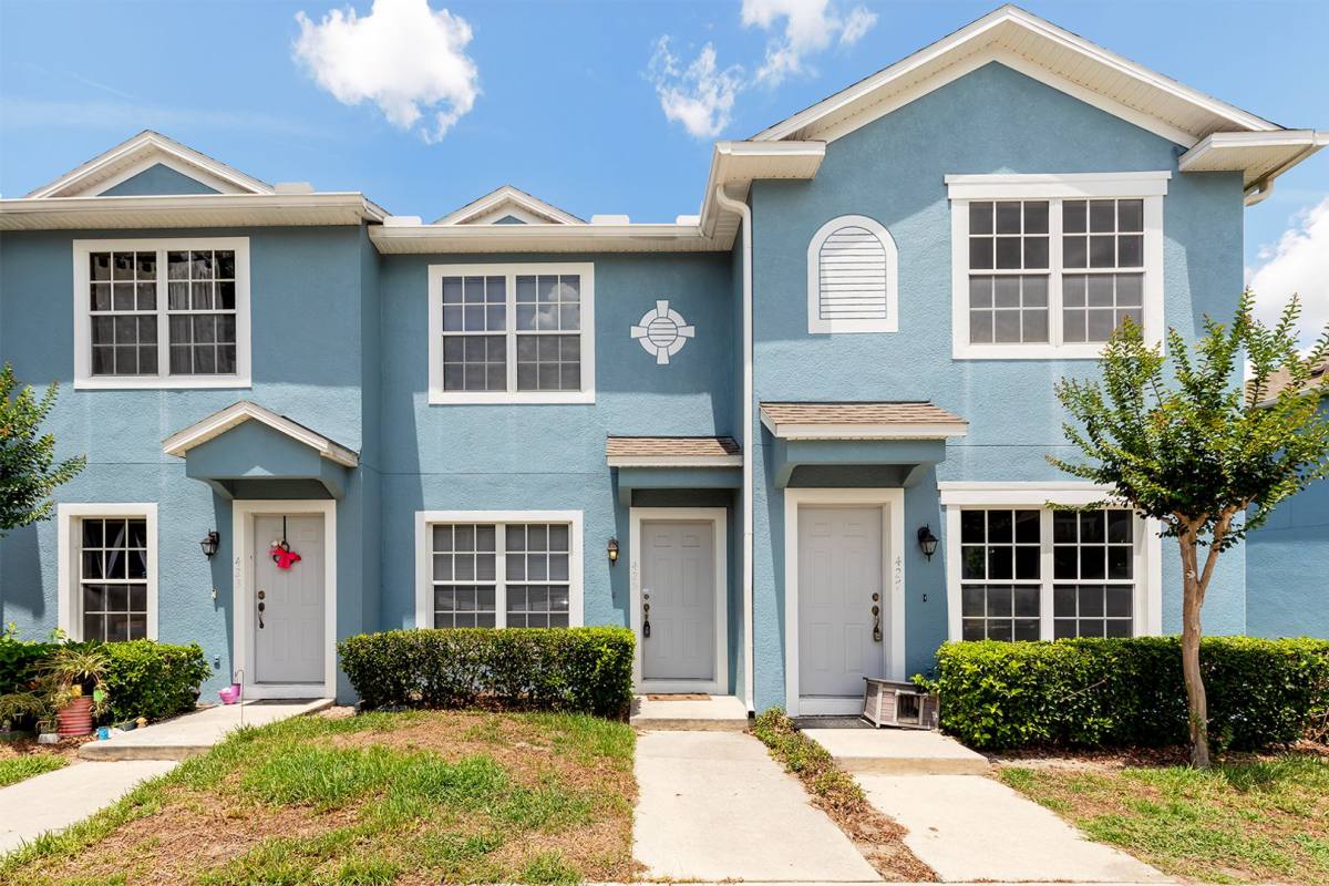 Townhouse for rent at 425 Wilton Circle, Sanford, FL 32773